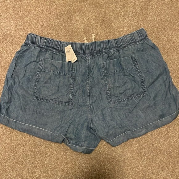 Aerie Shorts - Picture 3 of 3